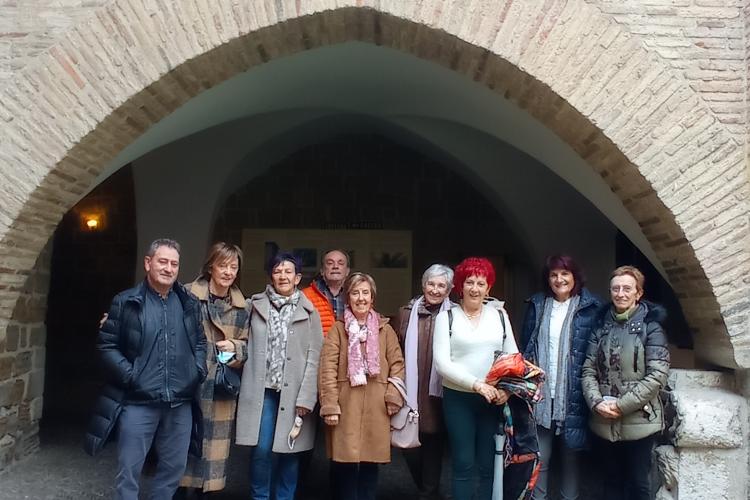 Visitantes de Pamplona y Villava que han visitado esta mañana la Cámara de Comptos.