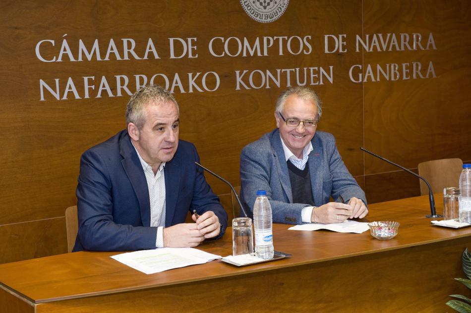 Miguel Sanz participa en los "Encuentros en la Cámara de Comptos"