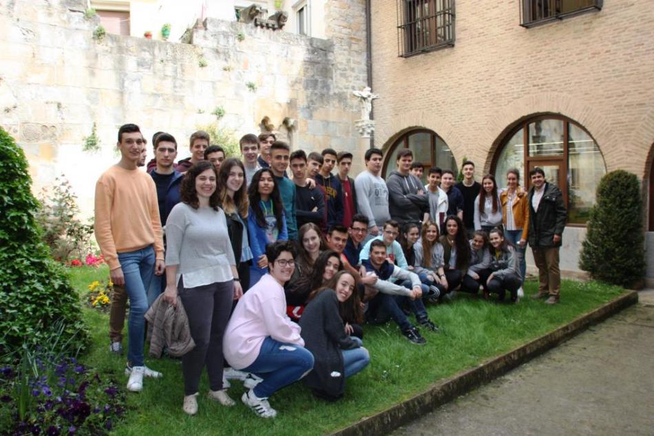 Visita de un grupo de primero de Bachiller de los Escolapios de Pamplona