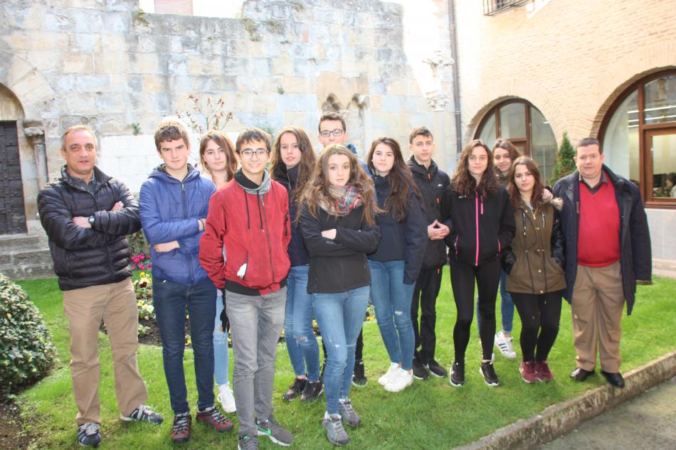 Estudiantes de 4º de la ESO del IES Elortzibar visitan la Cámara de Comptos
