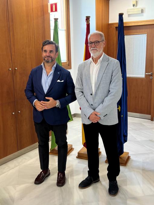 Ignacio Cabeza eta Manuel Alejandro Cardenete, Andaluziako Kontuen Ganberako egoitzan.
