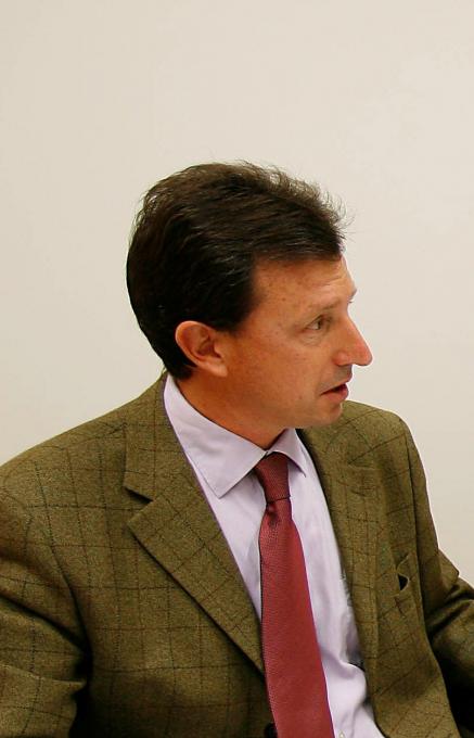El secretario general de la Cámara de Comptos, Luis Ordoki, premio de la revista Auditoría Pública