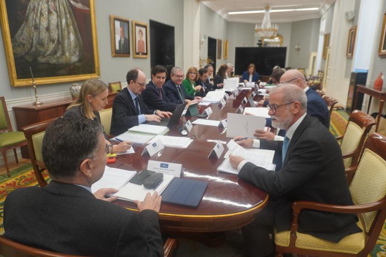 Ignacio Cabeza con los representantes de todos los órganos de control externo