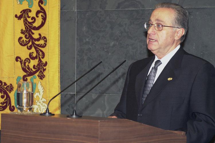 El ex presidente de la Cámara de Comptos Luis Muñoz, Medalla de Oro al Mérito del Trabajo