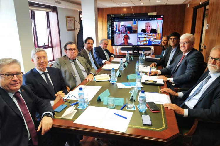 Los presidentes de los tribunales de cuentas autonómicos, en la reunión de Santiago.
