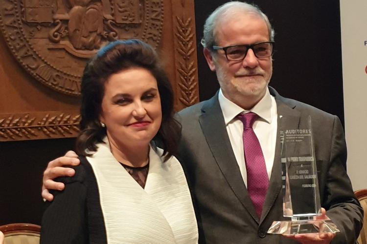 Ignacio Cabeza tras recibir el Premio de Transparencia 2019
