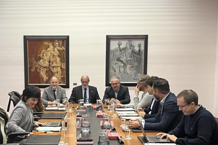 Ignacio Cabeza, en la sesión de la Mesa y Junta de Portavoces del Parlamento.