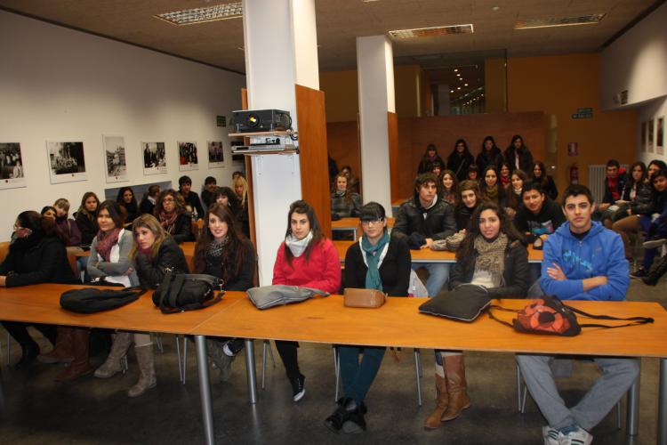 Alumnos de la ETI de Tudela visitan la Cámara de Comptos