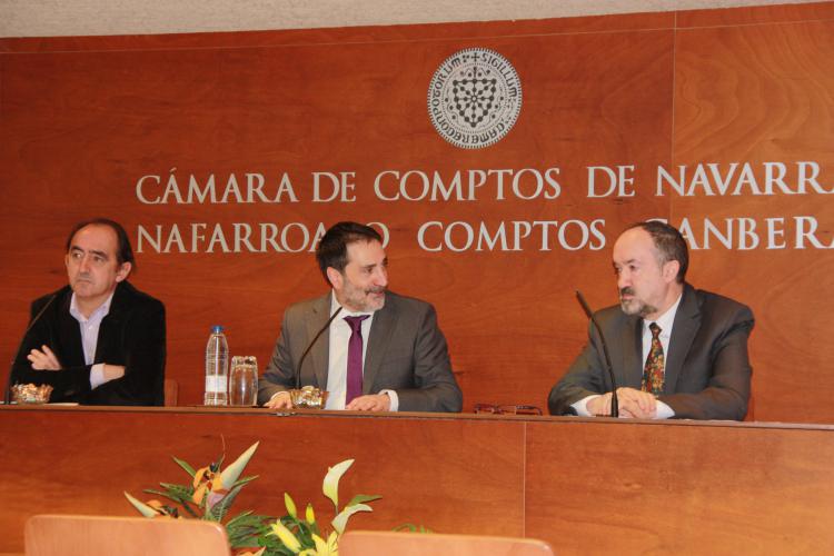 Daniel Innerarity y Sixto Jiménez ofrecen una charla a los técnicos de la Cámara de Comptos